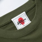 画像3: PUNK DRUNKERS（パンクドランカーズ）メタルロゴ刺繍TEE / OLIVE (3)